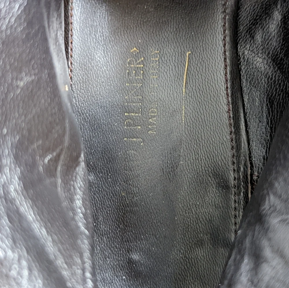 Donald J.Pliner Brown Distressed Eliot Chukka Boots...Size 9M